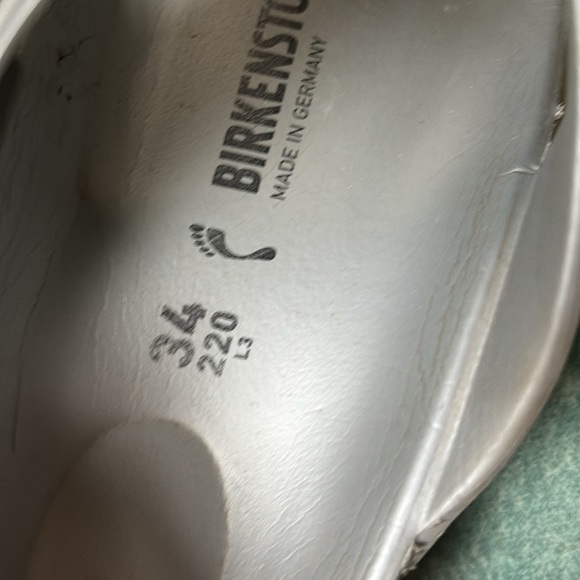 Silver Birkenstocks, youth size 34. - Picture 3 of 4